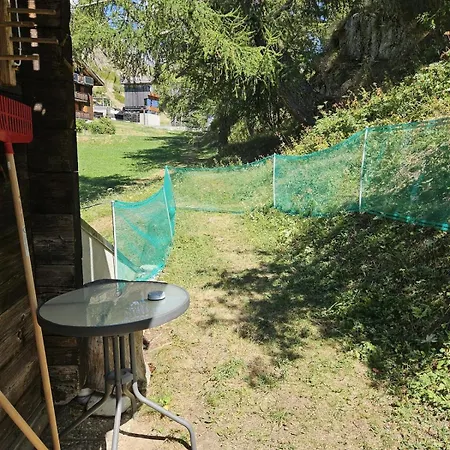 Kleine Charmante Zum Wohlfuehlen In Jeizinen Oberhalb Von